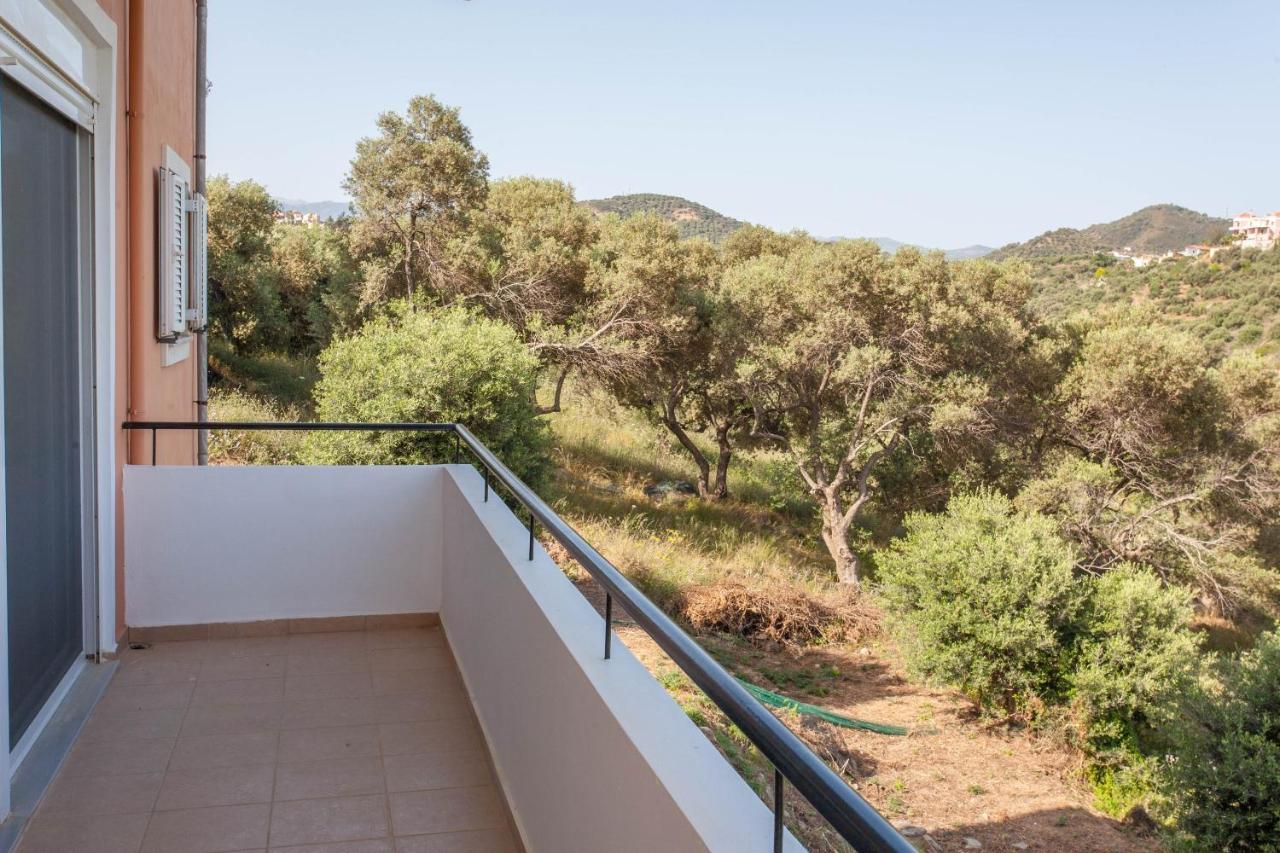 Hillside Seaview Apartment Stalos Exterior photo