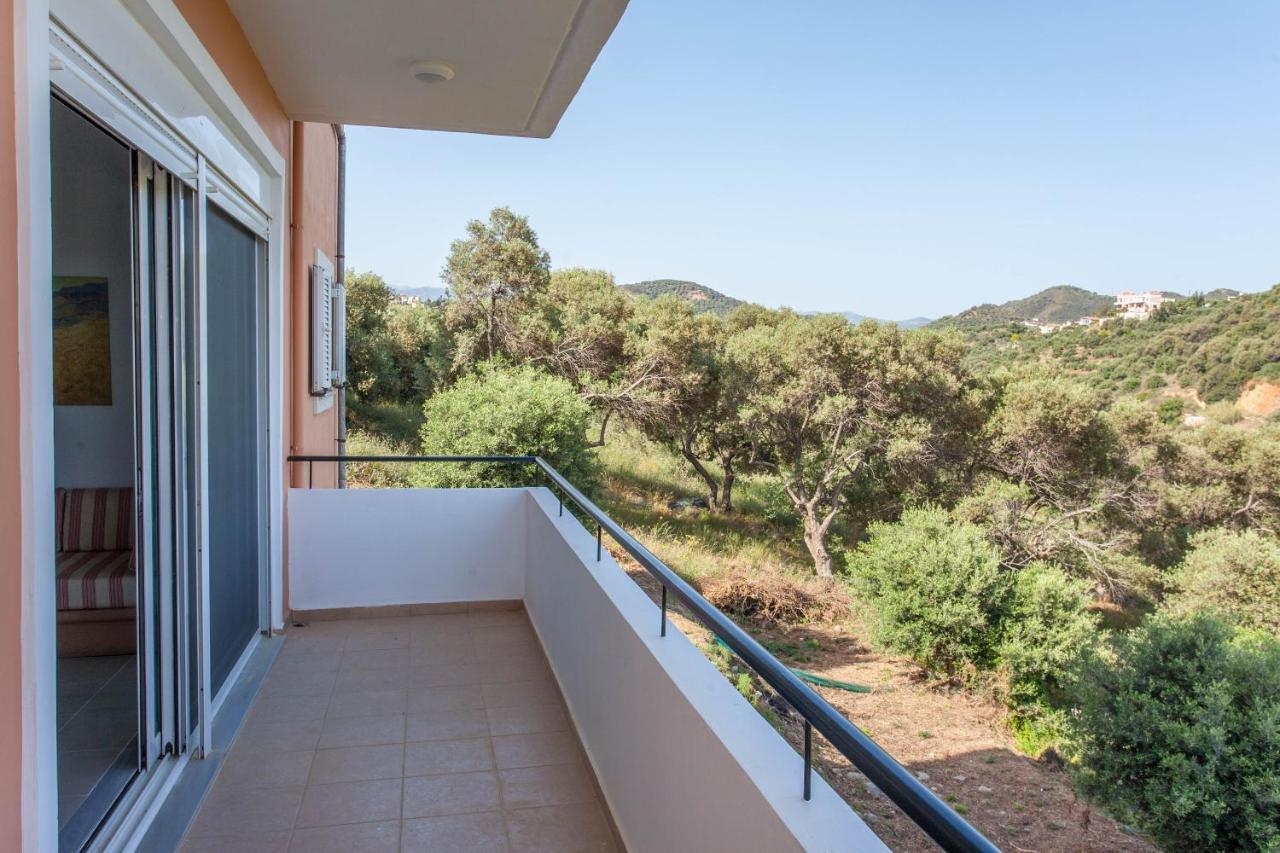 Hillside Seaview Apartment Stalos Exterior photo